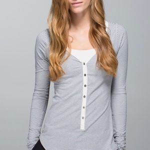 NWT detached Lululemon Awesoma Henley Sz 8